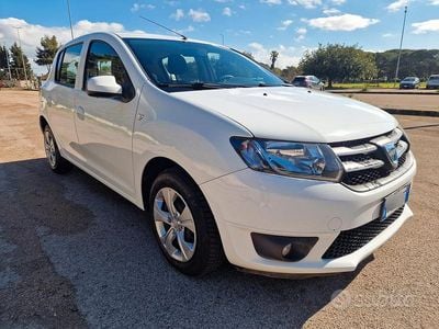 Usata Dacia Sandero Ambiance 75 CV (55 kW) 2014 Bianco Berlina