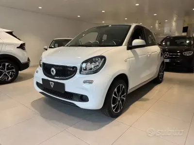 Usata Smart ForFour Passion 71 CV (52 kW) 2017 Bianco Utilitaria