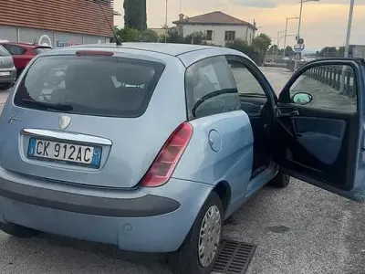 Usata Lancia Ypsilon 60 CV (44 kW) 2004 Utilitaria