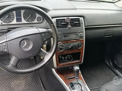Usata Mercedes B200 140 CV (102 kW) 2009 Nero Monovolume