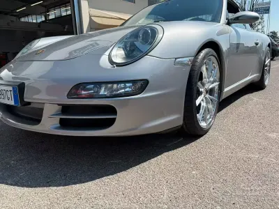 Usata Porsche 911 Carrera S 355 CV (261 kW) 2006 Grigio Coupé
