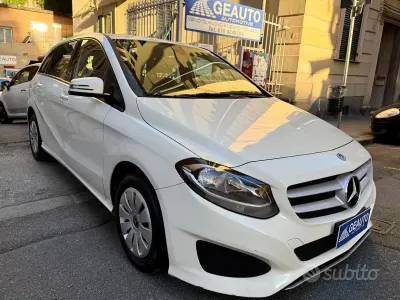 Usata Mercedes B180 Executive 109 CV (80 kW) 2017 Bianco Utilitaria