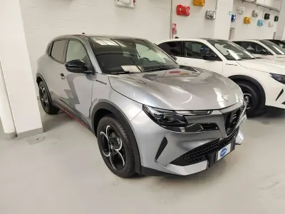 Nuova Alfa Romeo GT Junior Edizione Speciale 136 CV (100 kW) 2025 Grigio arese SUV