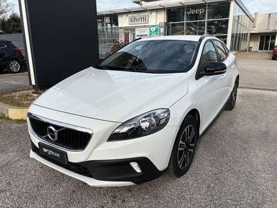 Usata Volvo V40 CC Business Edition 119 CV (87 kW) 2018 Bianco Station wagon