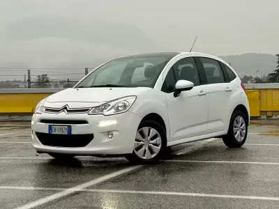 Begagnad Citroën C3 Exclusive 60 HK (44 kW) 2011 Vit Sedan