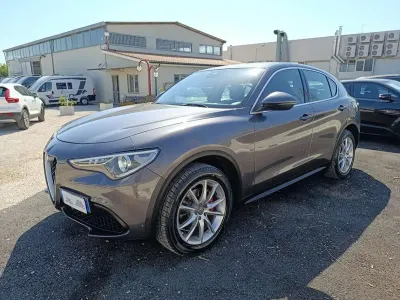 Usata Alfa Romeo Stelvio Business 210 CV (154 kW) 2019 Grigio SUV