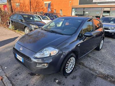 Grigio Usata 2013 Fiat Punto Racing Berlina | 3500 € (Buon prezzo)