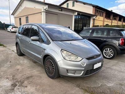 Usata Ford S-MAX Titanium 140 CV (102 kW) 2009 Grigio Monovolume