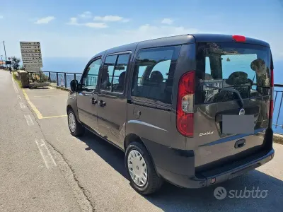 Usata Fiat Doblò 120 CV (88 kW) 2006 Grigio Monovolume