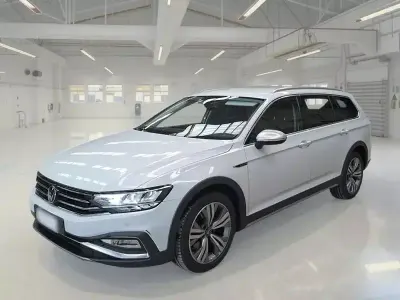 Usata VW Passat 199 CV (146 kW) 2023 Station wagon