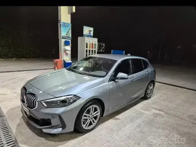 Usata BMW 116 M Sport 116 CV (85 kW) 2023 Grigio Utilitaria