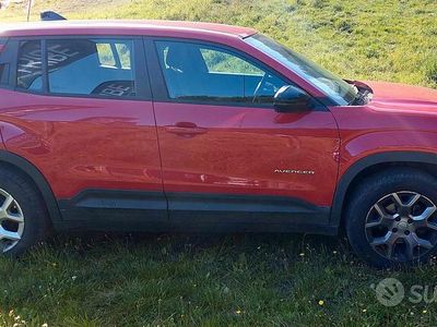 Usata Jeep Avenger 100 CV (73 kW) 2023 Rosso SUV