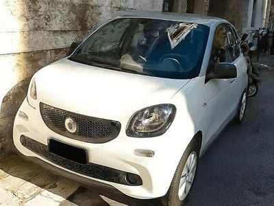 Usata Smart ForFour 71 CV (52 kW) 2015 Bianco Utilitaria