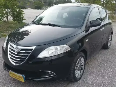 Usata Lancia Ypsilon 69 CV (50 kW) 2011 Nero Utilitaria