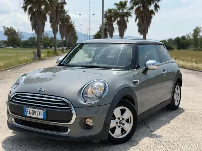 Usata Mini ONE 102 CV (75 kW) 2015 Grigio Utilitaria
