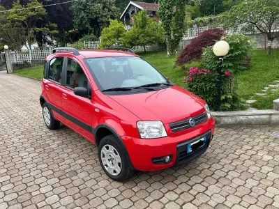 Usata Fiat Panda 4x4 60 CV (44 kW) 2006 Rosso Utilitaria