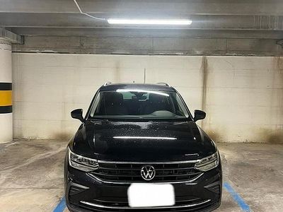 Gebraucht VW Tiguan Life 150 PS (110 kW) 2023 Schwarz SUV