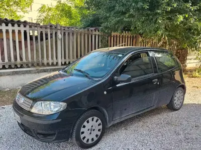 Usata Fiat Punto 69 CV (50 kW) 2010 Nero Utilitaria