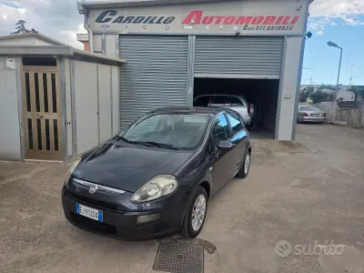 Usata Fiat Punto Evo Dynamic 69 CV (50 kW) 2011 Nero Utilitaria