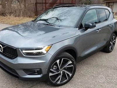 Usata Volvo XC40 R-Design 190 CV (139 kW) 2018 Grigio SUV