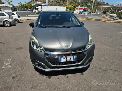Usata Peugeot 208 Active 120 CV (88 kW) 2016 Grigio Utilitaria