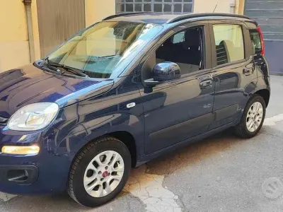 Usata Fiat Panda Lounge 69 CV (50 kW) 2019 Blu metallizzato Utilitaria
