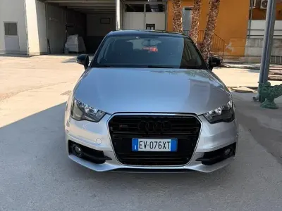 Usata Audi A1 Sportback S-Line 90 CV (66 kW) 2014 Grigio Utilitaria