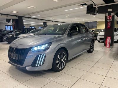 Usata Peugeot 208 Active 101 CV (74 kW) 2024 Grigio Utilitaria