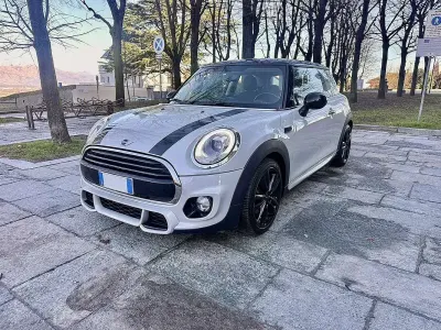 Usata Mini Cooper Hype 136 CV (100 kW) 2017 Argento Utilitaria