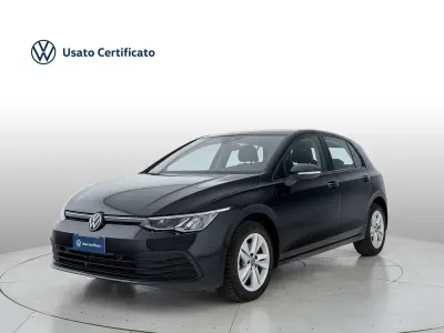 Usata VW Golf VIII Life 131 CV (96 kW) 2023 Nero Utilitaria