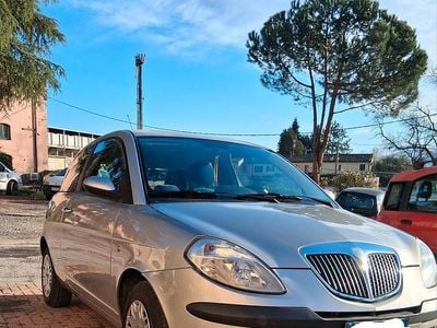 Grigio Usata 2005 Lancia Ypsilon Utilitaria | 1600 € (Buon prezzo)