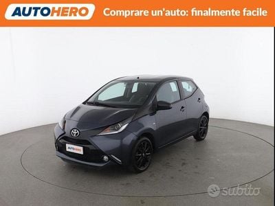 Usata Toyota Aygo X-play 70 CV (51 kW) 2017 Grigio Utilitaria