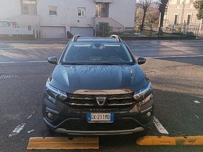 Usata Dacia Sandero Stepway 101 CV (74 kW) 2022 Grigio Berlina