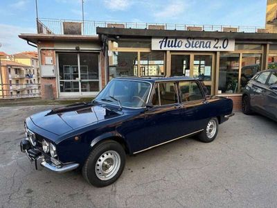 Usata Alfa Romeo 2000 131 CV (96 kW) 1974 Blu/azzurro Berlina