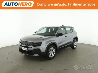 Begagnad Jeep Avenger Altitude 101 HK (74 kW) 2023 Grå SUV