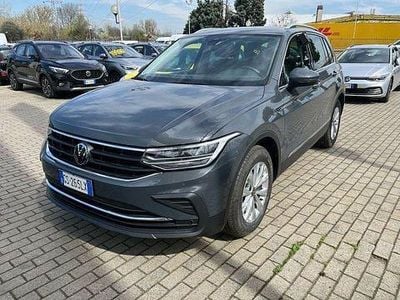 Usata VW Tiguan Life 150 CV (110 kW) 2023 Grigio scuro SUV