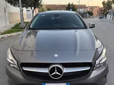 Usata Mercedes CLA180 Premium 109 CV (80 kW) 2016 Grigio Berlina