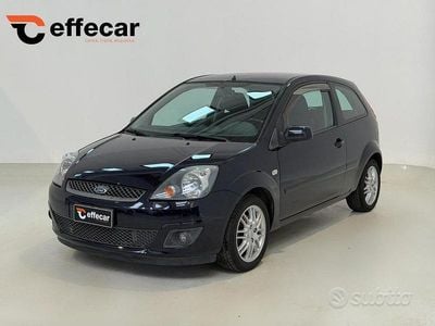 Usata Ford Fiesta 75 CV (55 kW) 2007 Nero Utilitaria