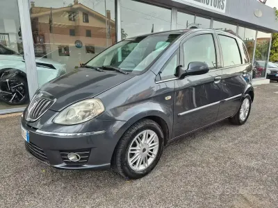 Usata Lancia Musa 90 CV (66 kW) 2010 Grigio Monovolume