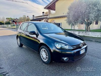 Nero Usata 2010 VW Golf VI Highline Utilitaria | 4300 € (Buon prezzo)