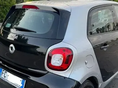Usata Smart ForFour 61 CV (44 kW) 2016 Nero Utilitaria