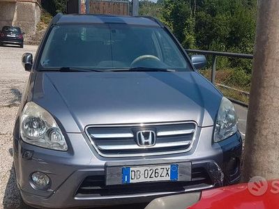 Grigio Usata 2006 Honda CR-V SUV | 2200 €