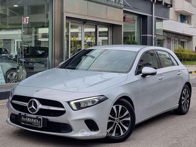 Usata Mercedes A180 Business 116 CV (85 kW) 2020 Grigio Berlina