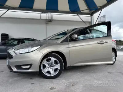 Usata Ford Focus 95 CV (69 kW) 2016 Giallo Berlina