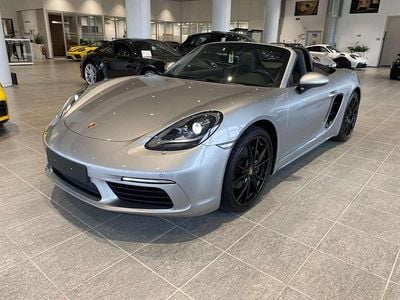 Usata Porsche 718 Boxster 299 CV (219 kW) 2024 Argento Cabrio