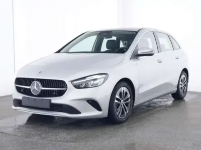 Usata Mercedes B200 Advanced 150 CV (110 kW) 2023 Argento Utilitaria