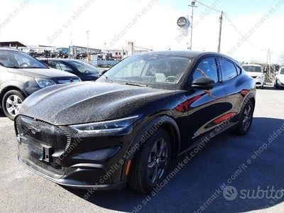 Usata Ford Mustang Mach-E Standard Range 197 kW (269 CV) 2023 Nero SUV