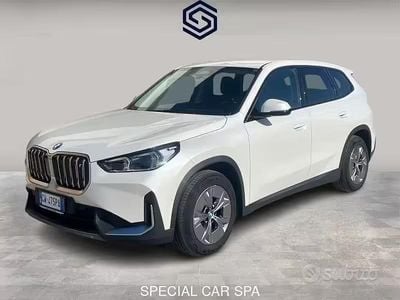 Begagnad BMW iX1 Comfort Edition 279 kW (380 HK) 2024 Vit SUV