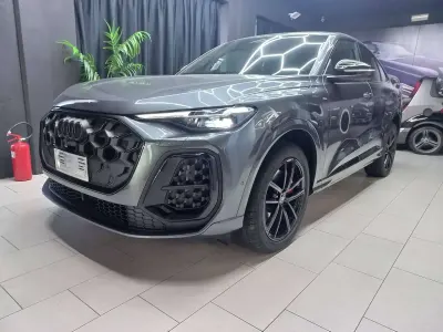 Nuova Audi Q5 Sportback S-Line 204 CV (150 kW) 2025 Grigio SUV