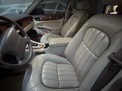 Usata Jaguar XJ 237 CV (174 kW) 2000 Blu Berlina